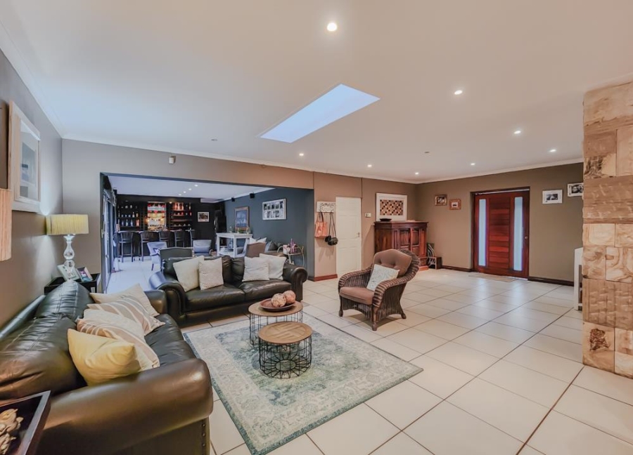 4 Bedroom Property for Sale in Protea Valley Western Cape
